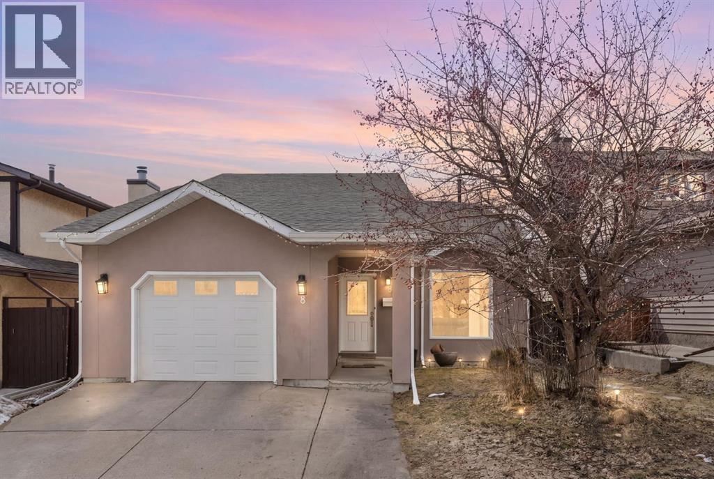 8 Hawkfield Crescent NW, Calgary, Alberta