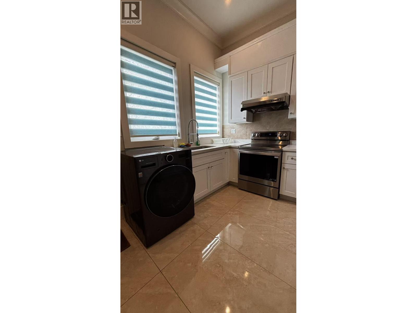 Ground Level-2 13268 Blundell Rd, Richmond, British Columbia  V6W 1B5 - Photo 3 - R3118187