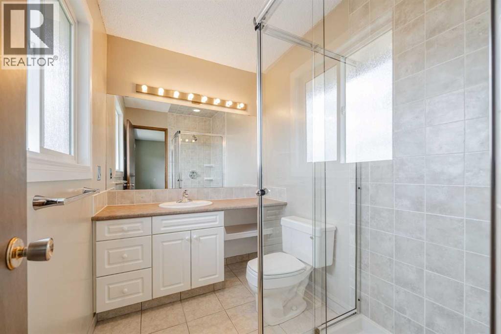 128 Silver Ridge Rise NW, Calgary, Alberta  T3B 4P7 - Photo 14 - A2305052