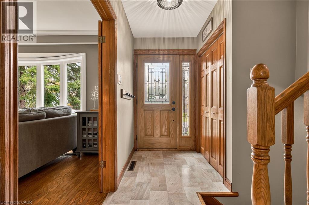 5119 Cherryhill Crescent, Burlington, Ontario  L7L 4B8 - Photo 2 - 40824410