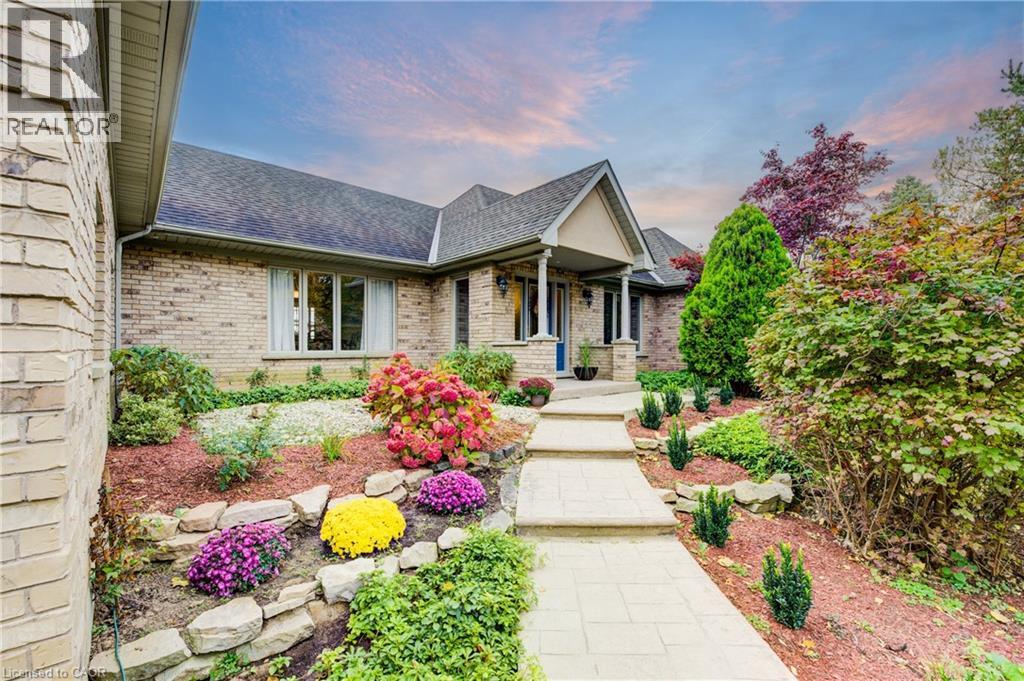 58 Oak Avenue, Dundas, Ontario  L9H 4Y9 - Photo 3 - 40825668