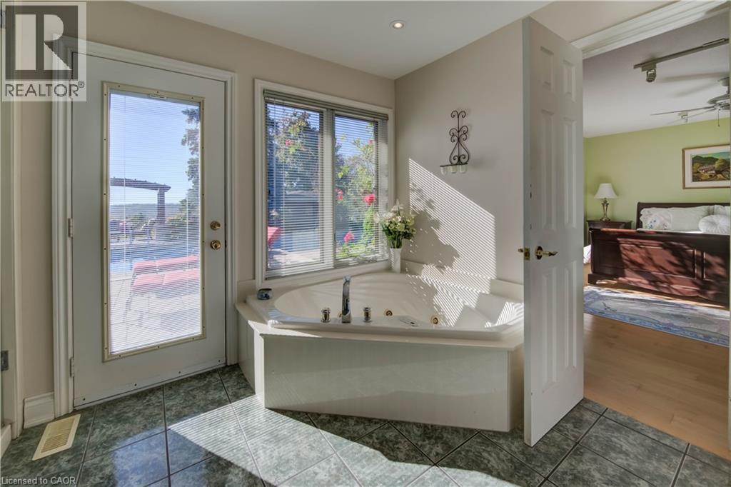 58 Oak Avenue, Dundas, Ontario  L9H 4Y9 - Photo 9 - 40825668