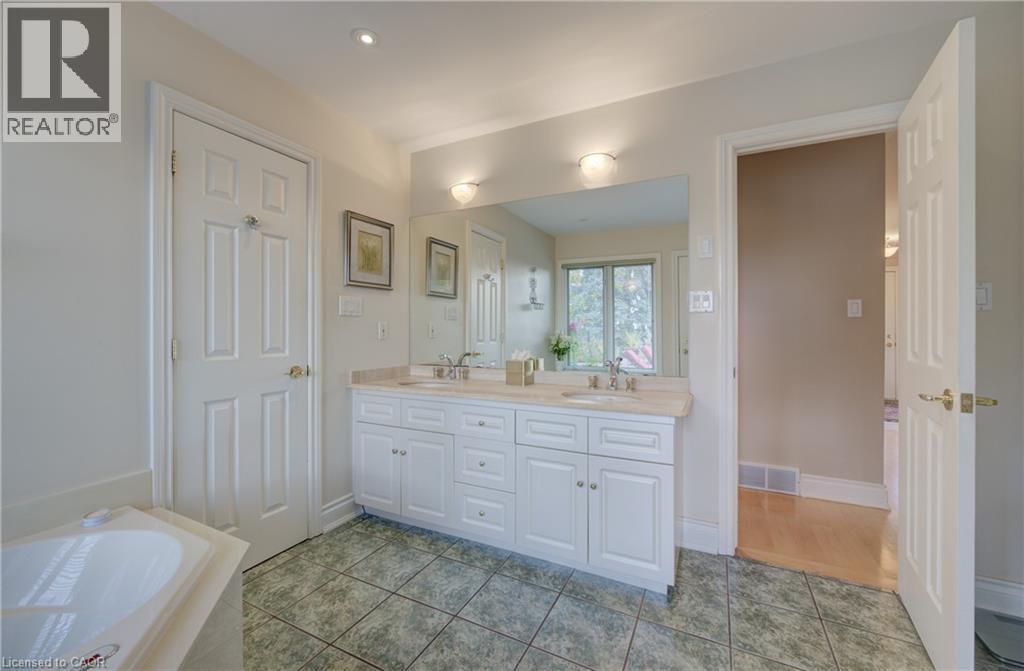58 Oak Avenue, Dundas, Ontario  L9H 4Y9 - Photo 12 - 40825668