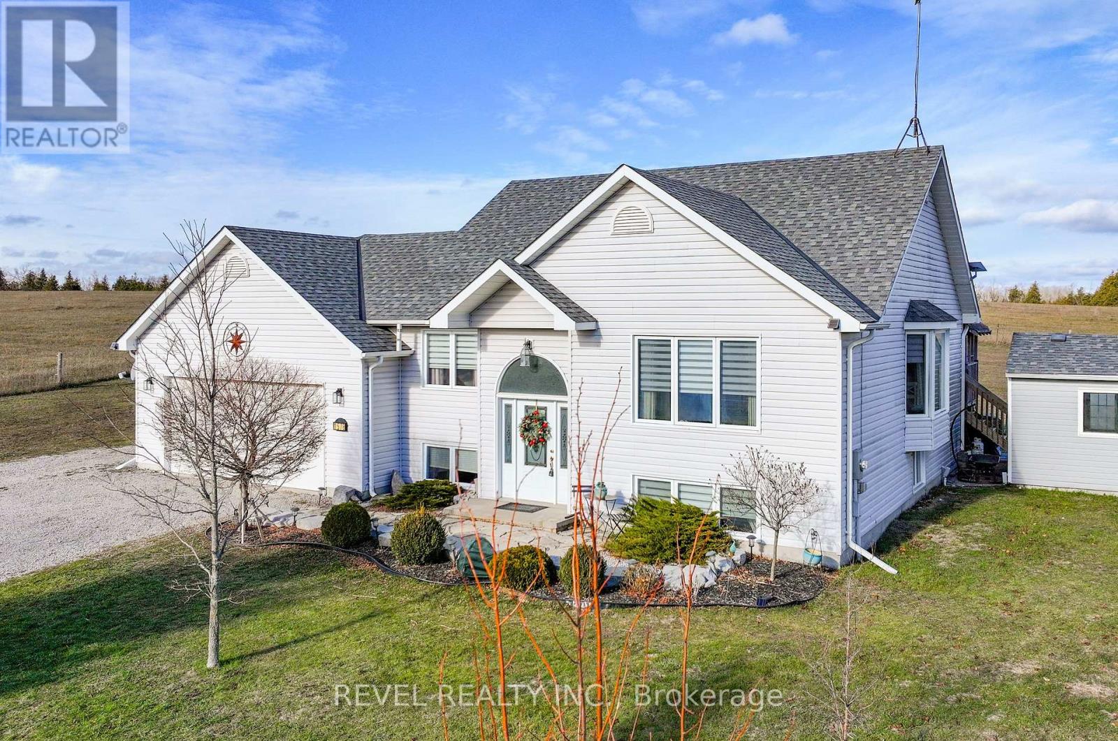 1578 Sturgeon Road, Kawartha Lakes, Ontario  K0M 1L0 - Photo 2 - X12822038
