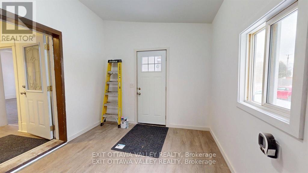 216 Mary Street, Pembroke, Ontario  K8A 5V8 - Photo 18 - X12977290