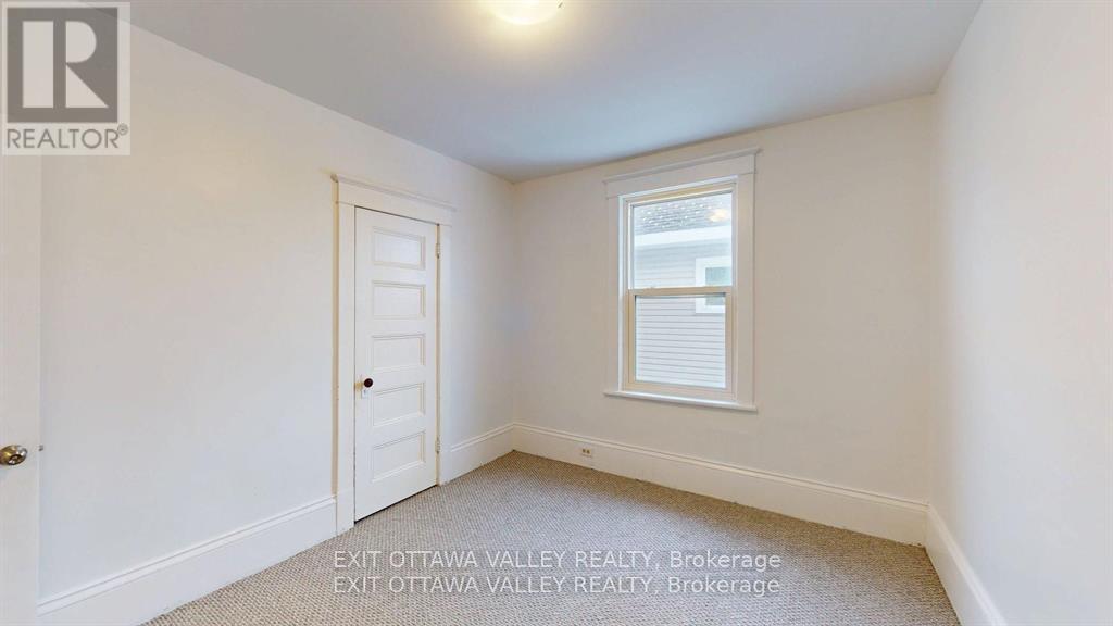216 Mary Street, Pembroke, Ontario  K8A 5V8 - Photo 24 - X12977290