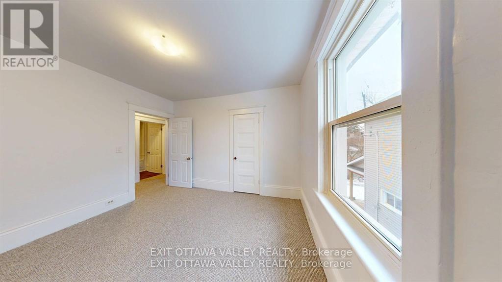 216 Mary Street, Pembroke, Ontario  K8A 5V8 - Photo 22 - X12977290