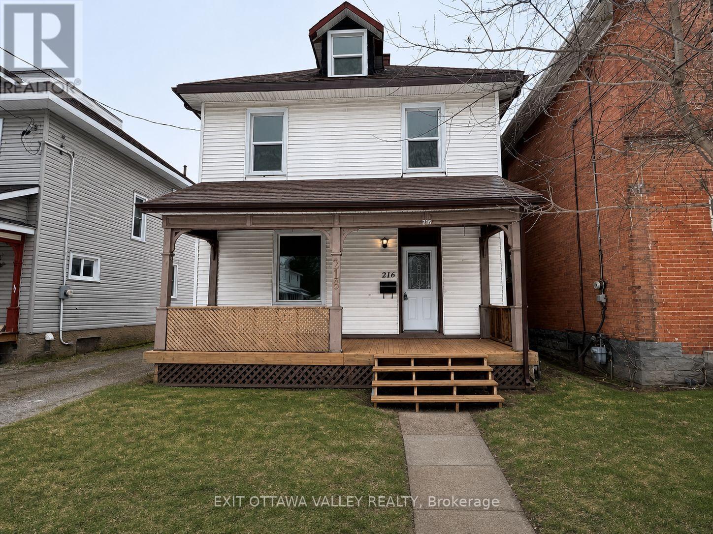 216 MARY STREET, Pembroke, Ontario