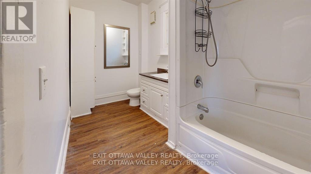 216 Mary Street, Pembroke, Ontario  K8A 5V8 - Photo 31 - X12977290