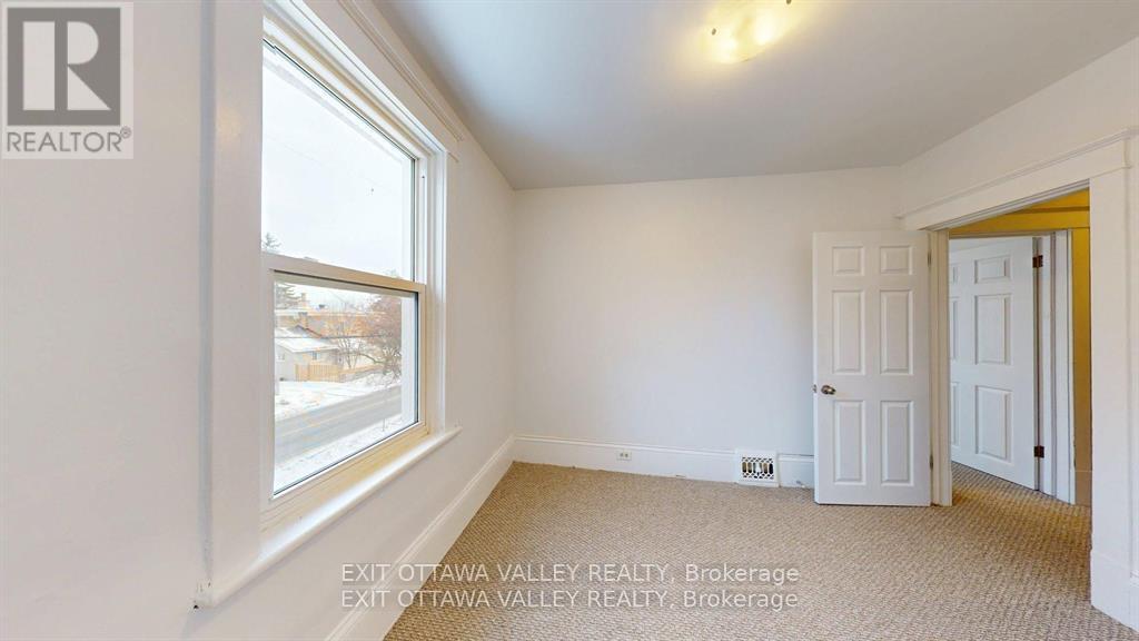 216 Mary Street, Pembroke, Ontario  K8A 5V8 - Photo 27 - X12977290