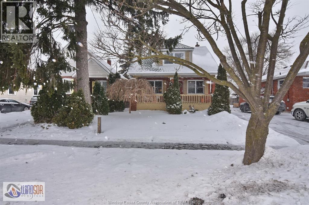2471 PILLETTE, Windsor, Ontario