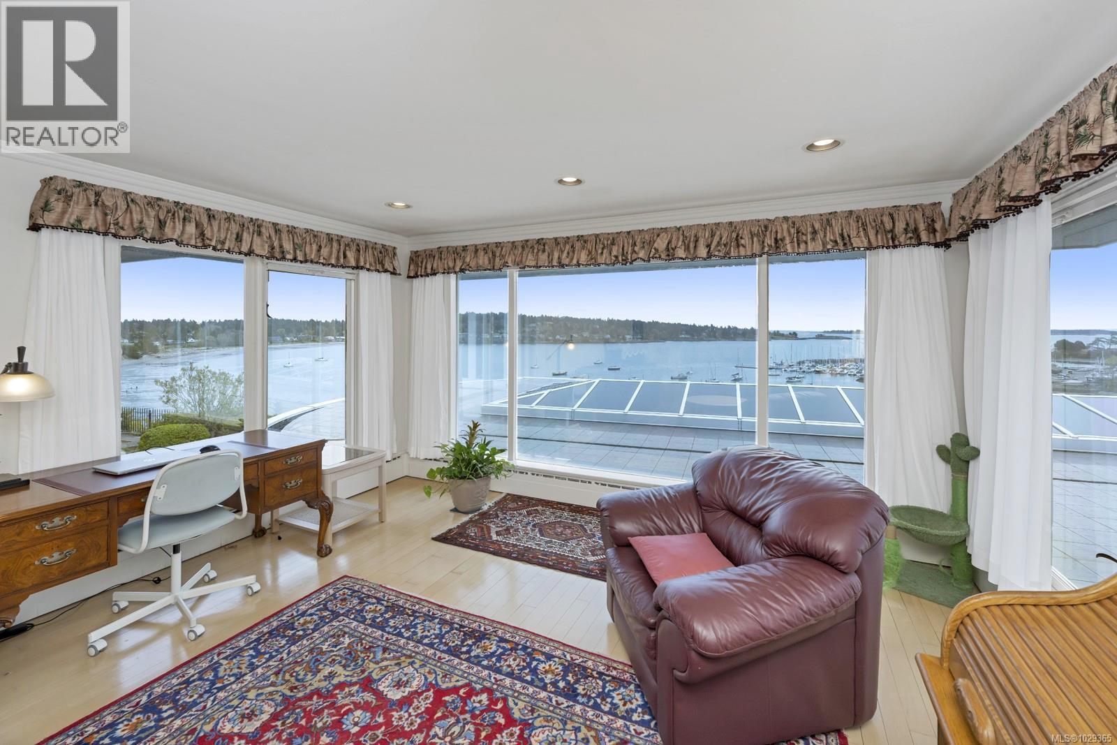 3565 Beach Dr, Oak Bay, British Columbia  V8R 6M6 - Photo 14 - 1029365