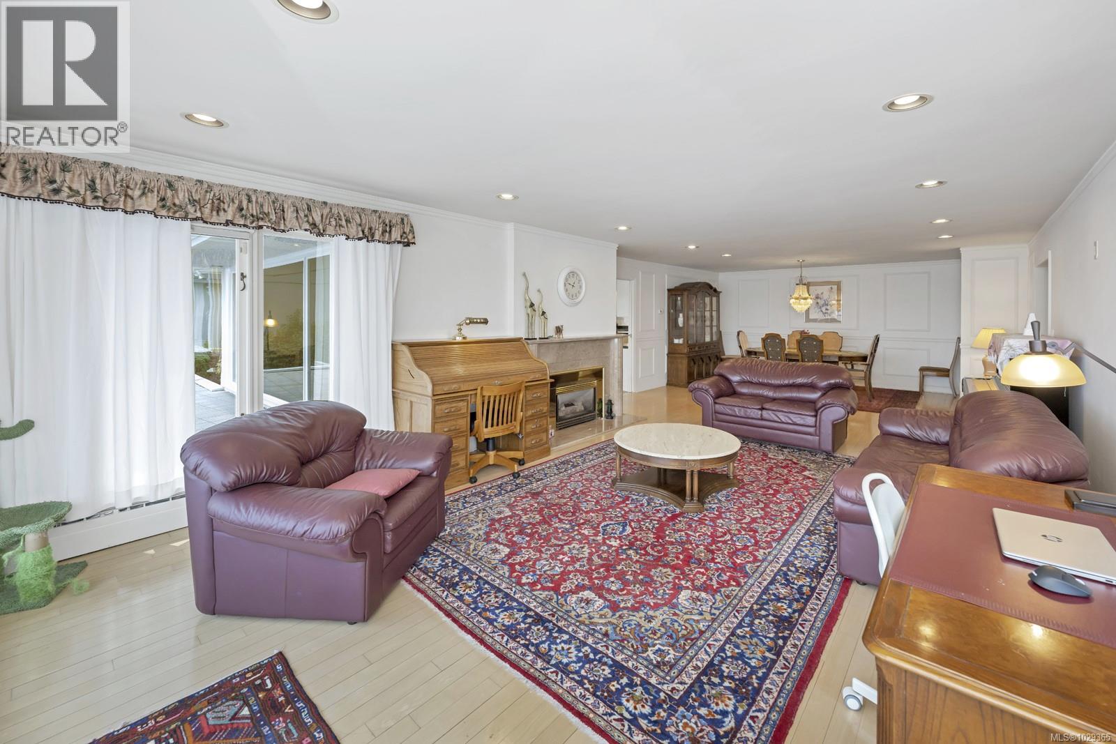 3565 Beach Dr, Oak Bay, British Columbia  V8R 6M6 - Photo 18 - 1029365