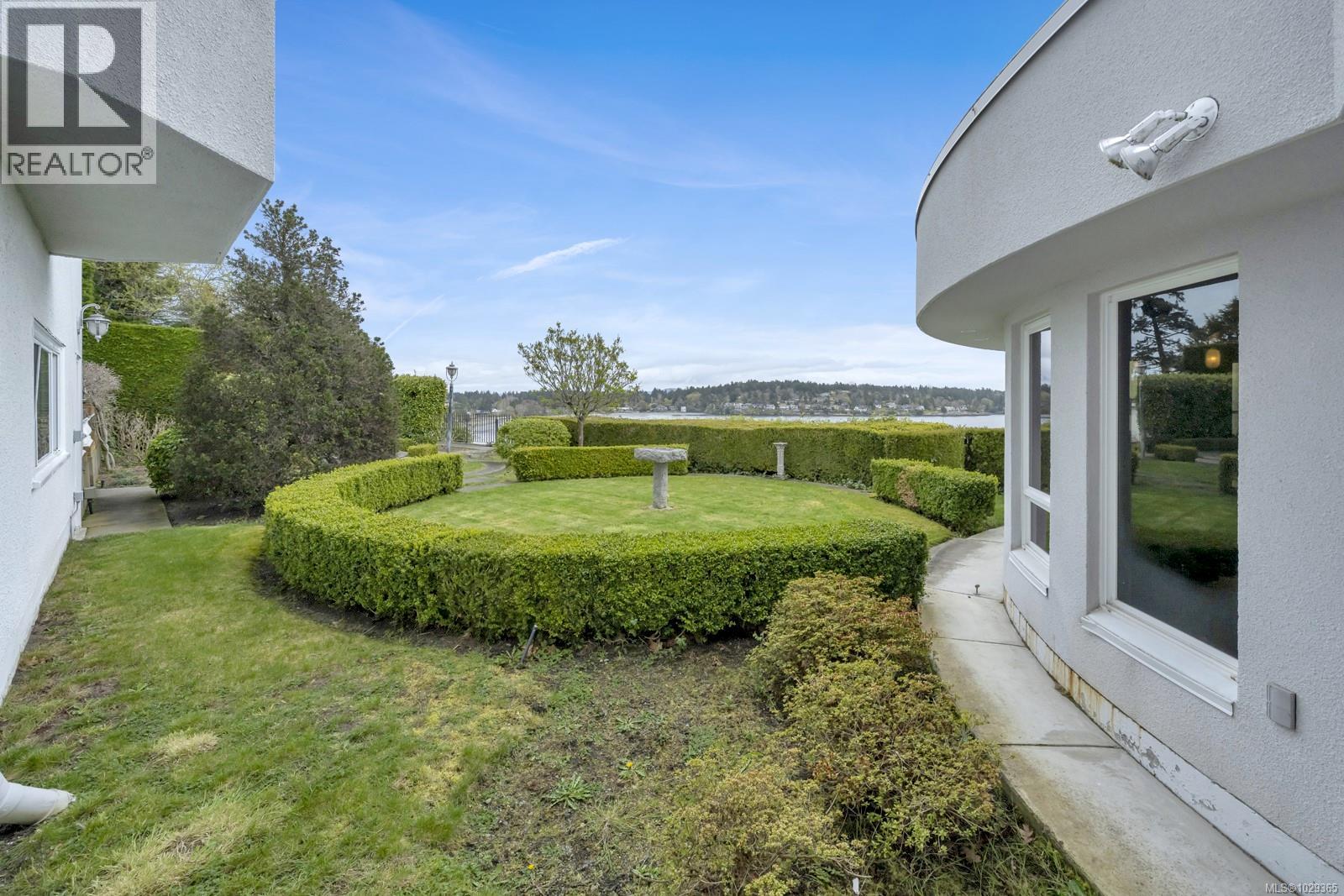 3565 Beach Dr, Oak Bay, British Columbia  V8R 6M6 - Photo 51 - 1029365