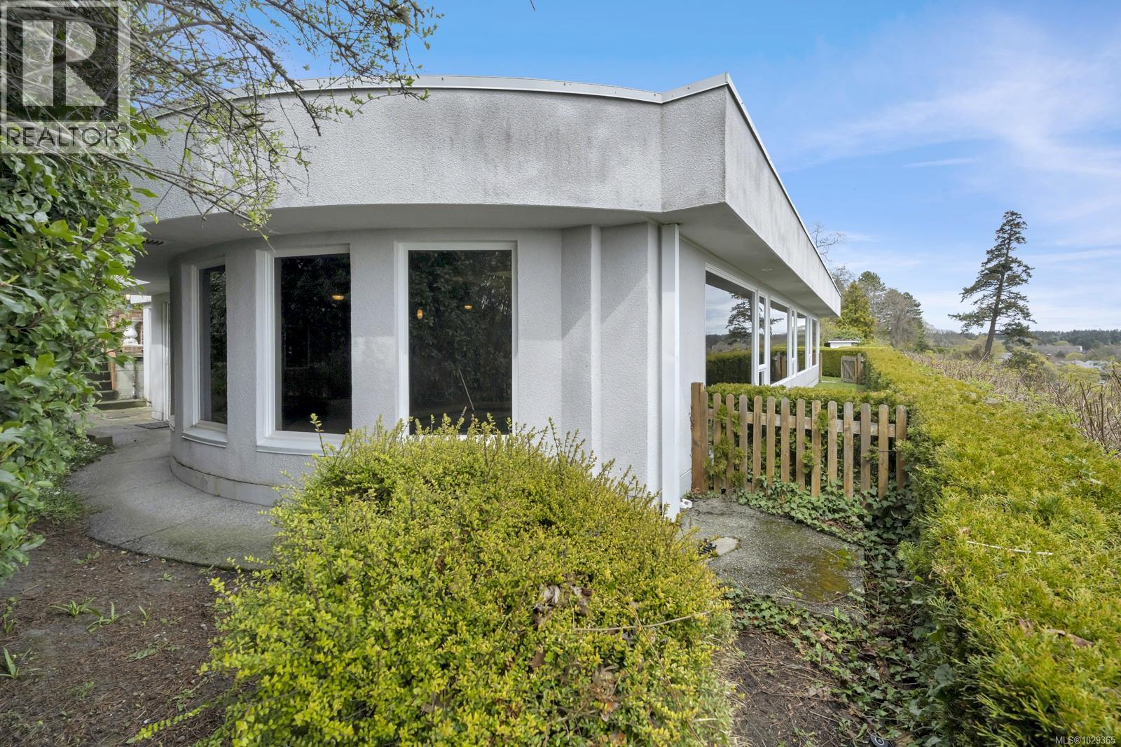 3565 Beach Dr, Oak Bay, British Columbia  V8R 6M6 - Photo 53 - 1029365