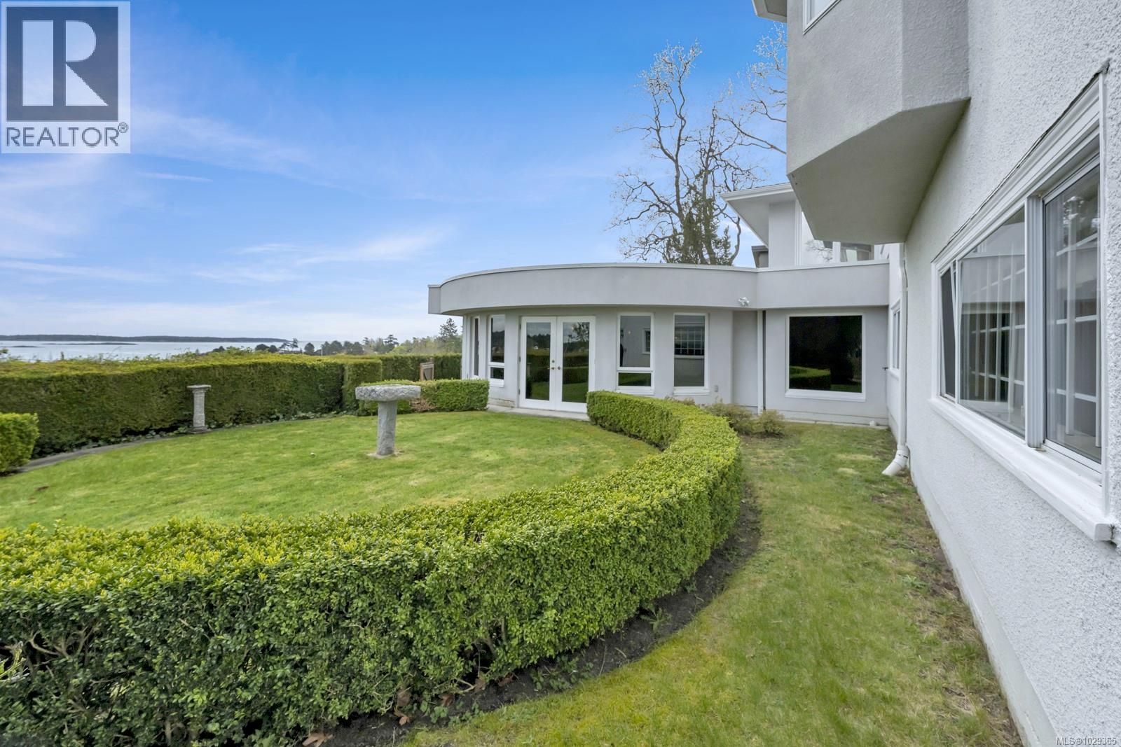 3565 Beach Dr, Oak Bay, British Columbia  V8R 6M6 - Photo 54 - 1029365
