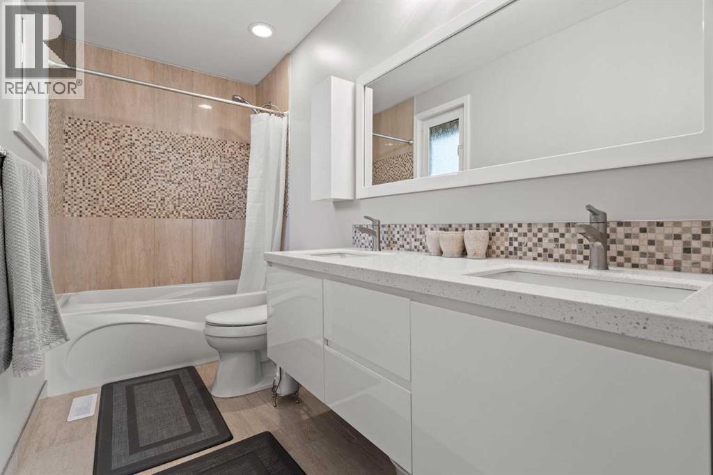 124 Canterbury Drive Sw, Calgary, Alberta  T2W 2G1 - Photo 16 - A2280498
