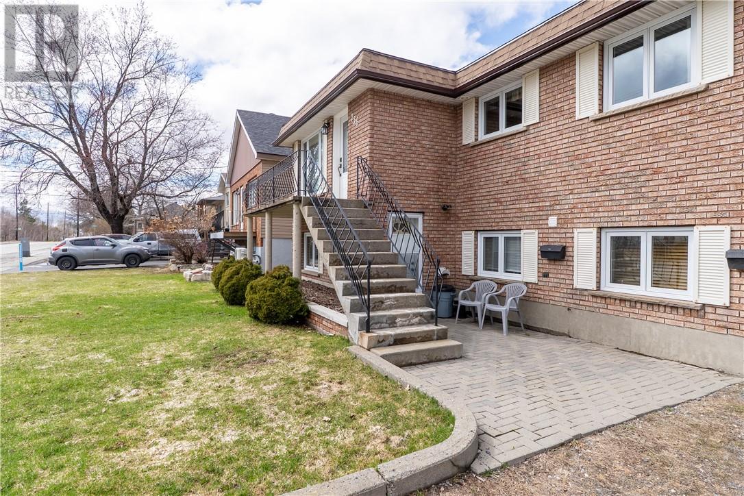 736 Howey Drive, Sudbury, Ontario  P3B 1H1 - Photo 2 - 2127413