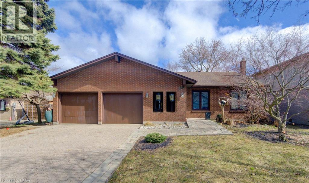 156 CANDLEWOOD Crescent, Waterloo, Ontario