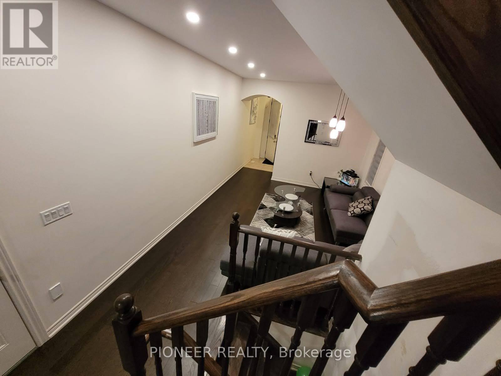 11 Ivor Crescent N, Brampton, Ontario  L7A 4L5 - Photo 22 - W12890546