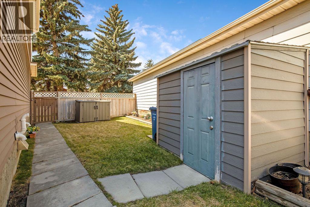 64 Erin Ridge Road SE, Calgary, Alberta  T2B 2W8 - Photo 24 - A2305287