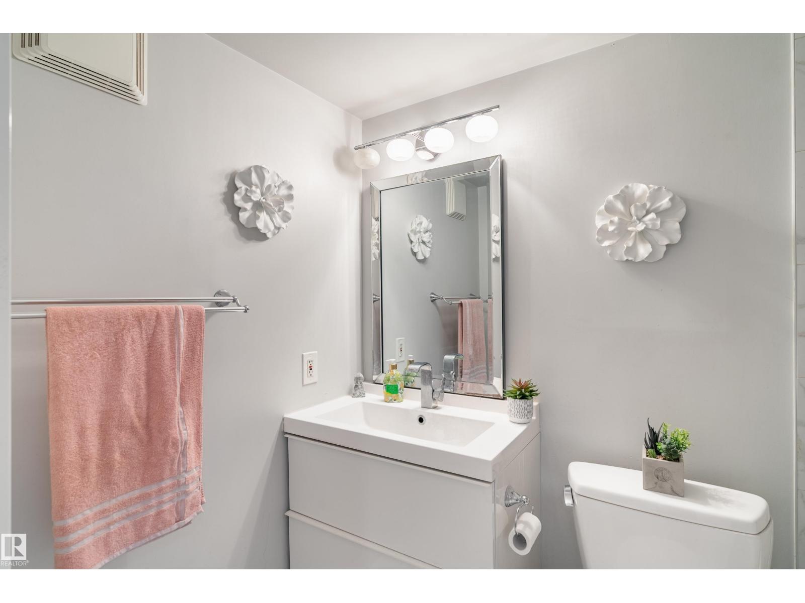 #105 10230 120 Street Nw Nw, Edmonton, Alberta  T5K 2A3 - Photo 13 - E4485125