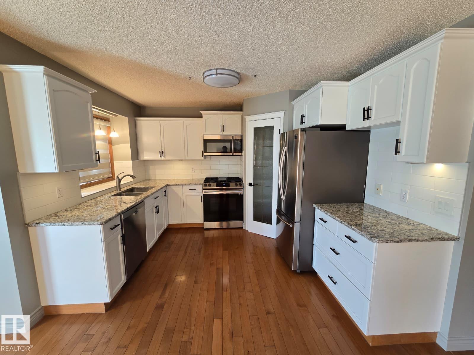 3007 44a Av Nw, Edmonton, Alberta  T6T 1H1 - Photo 11 - E4485126