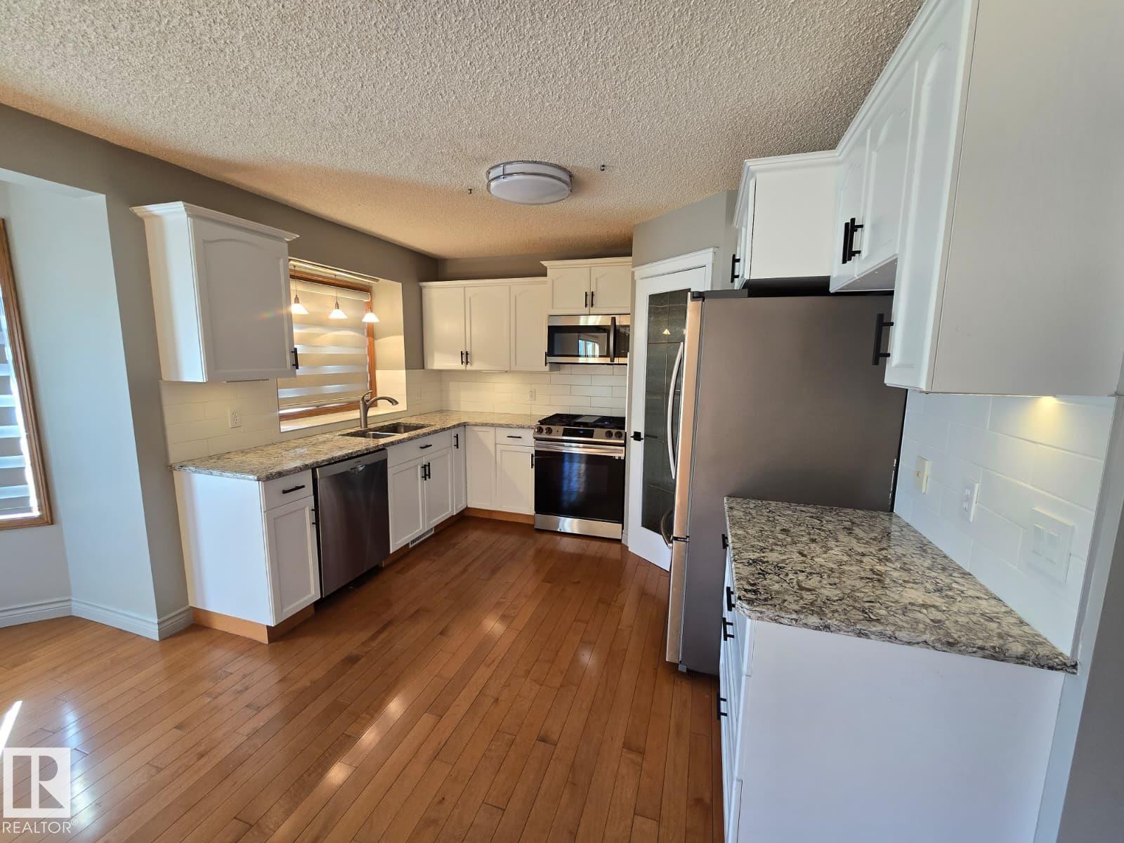 3007 44a Av Nw, Edmonton, Alberta  T6T 1H1 - Photo 12 - E4485126
