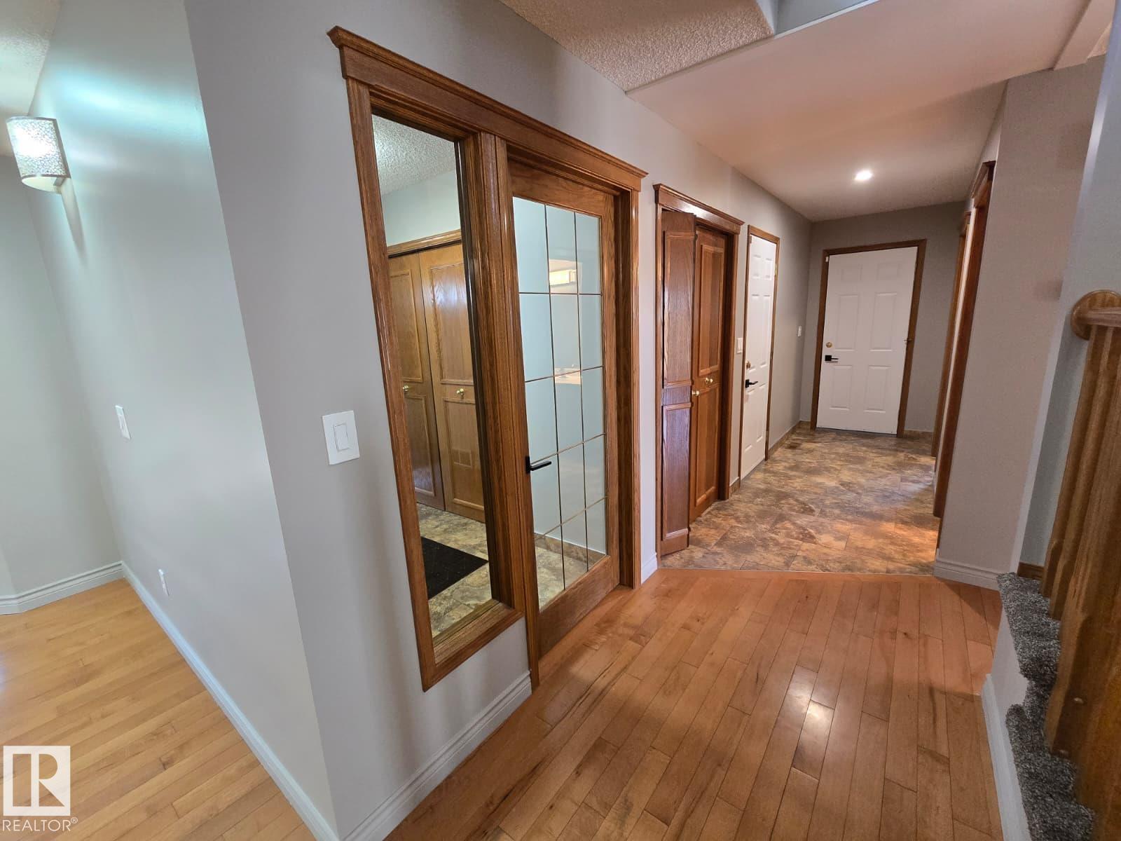 3007 44a Av Nw, Edmonton, Alberta  T6T 1H1 - Photo 8 - E4485126
