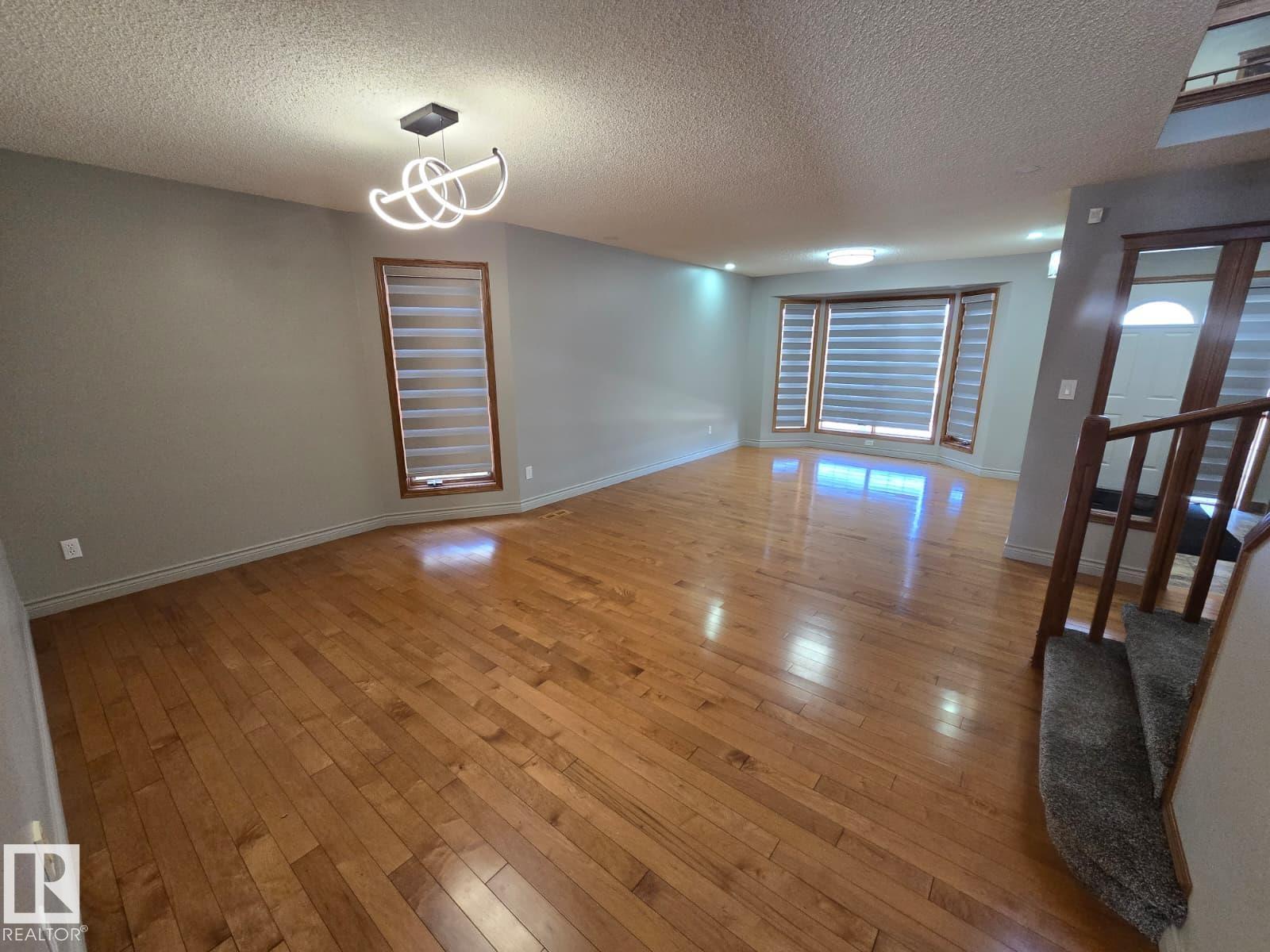 3007 44a Av Nw, Edmonton, Alberta  T6T 1H1 - Photo 9 - E4485126