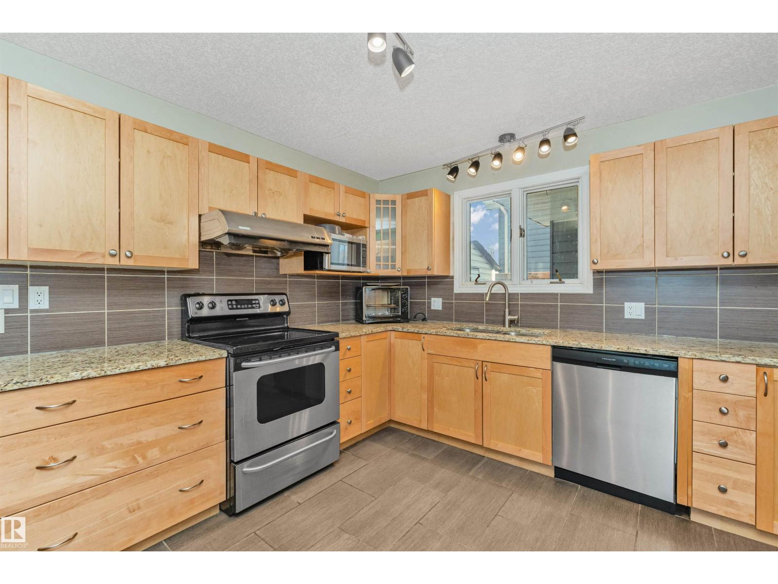 6016 177 St Nw, Edmonton, Alberta  T6M 1H8 - Photo 19 - E4485129