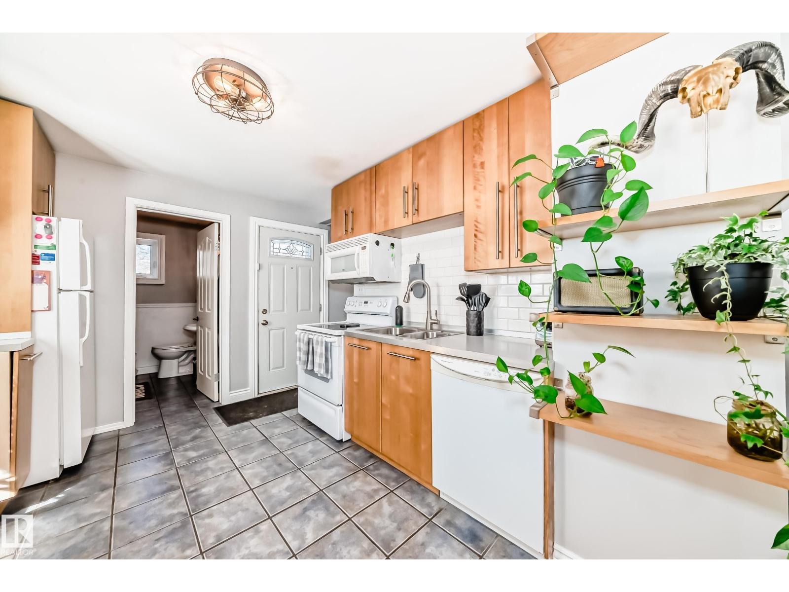 12146 95 St Nw, Edmonton, Alberta  T5G 1M8 - Photo 3 - E4485130
