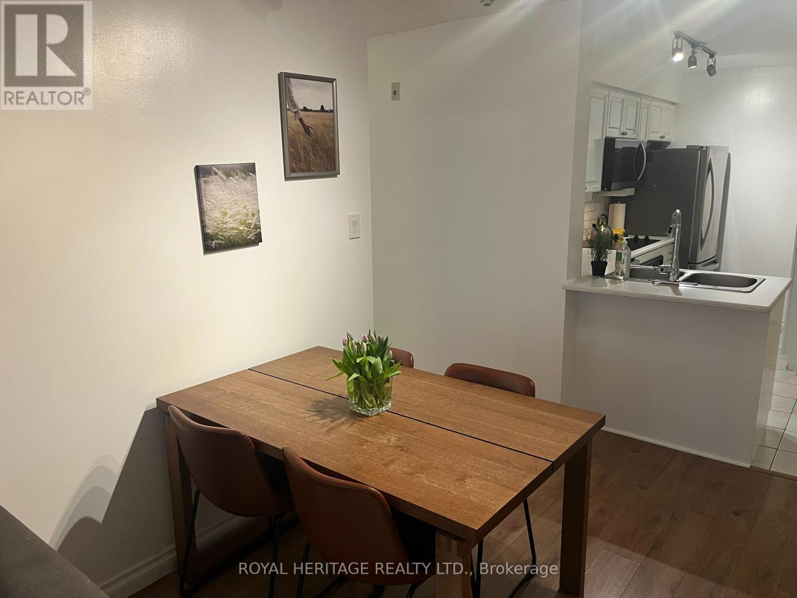 211 - 188 Redpath Avenue, Toronto, Ontario  M4P 3J2 - Photo 14 - C13068146