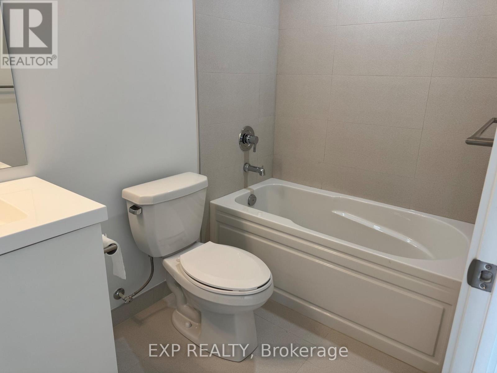 2403 - 2545 Simcoe Street N, Oshawa, Ontario  L1L 0W3 - Photo 10 - E13068010