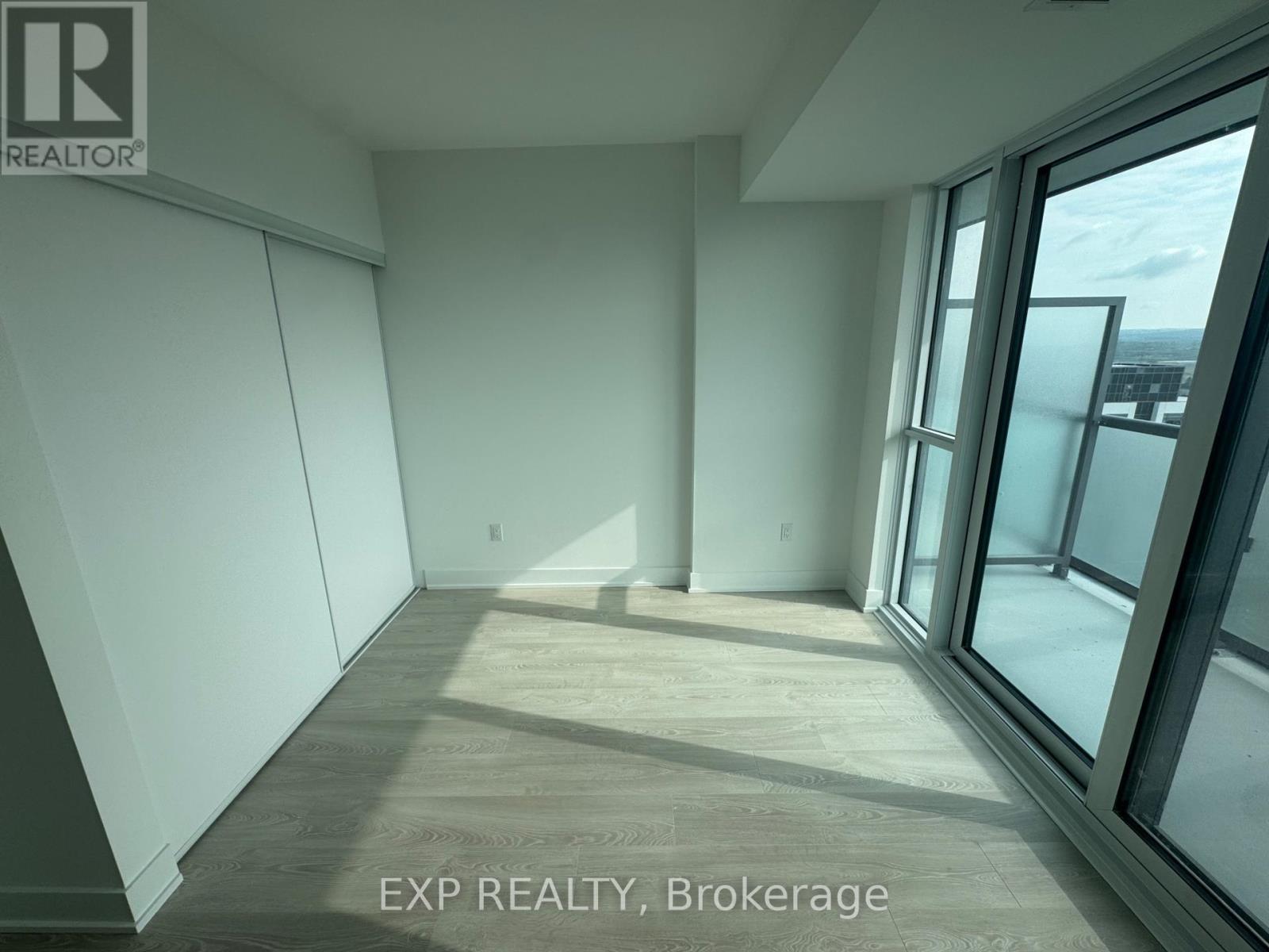 2403 - 2545 Simcoe Street N, Oshawa, Ontario  L1L 0W3 - Photo 5 - E13068010