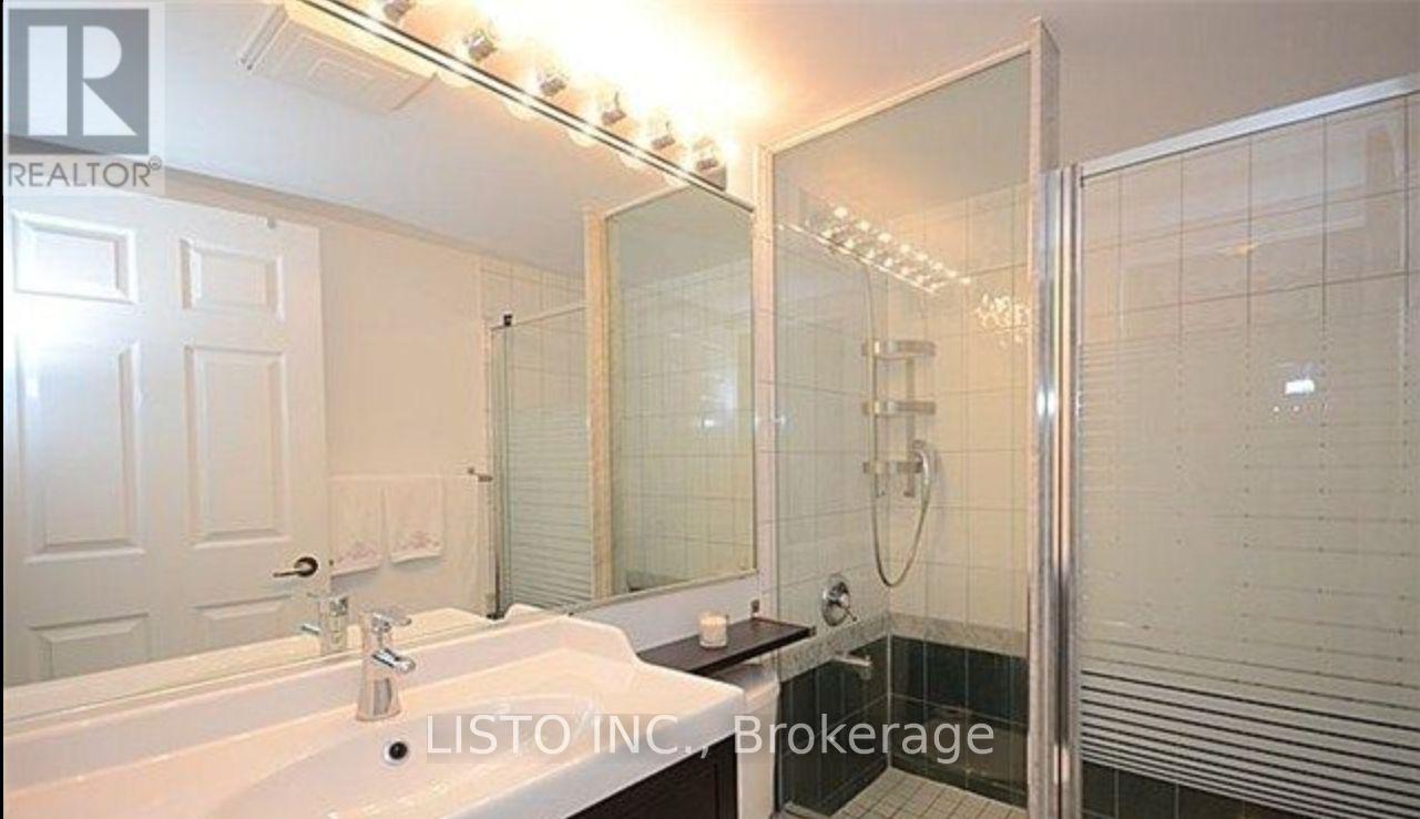 2009 - 8 Lee Centre Drive, Toronto, Ontario  M1H 3H8 - Photo 7 - E13068036