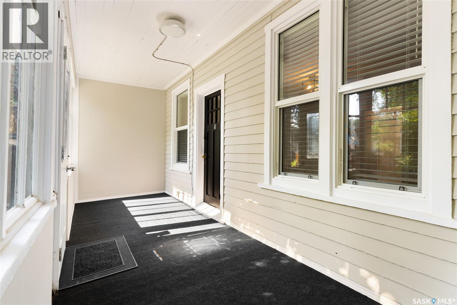 3260 Angus Street, Regina, Saskatchewan  S4S 1P7 - Photo 3 - SK034434