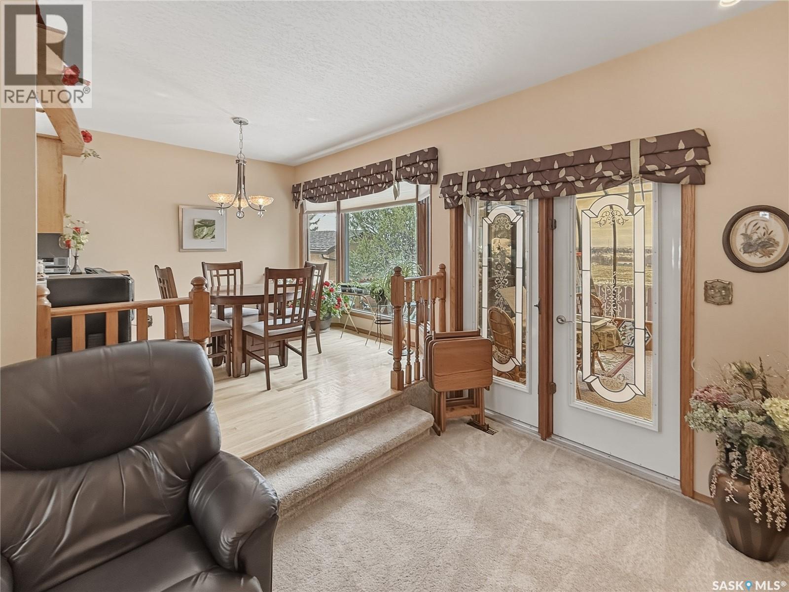 412 Curry Crescent, Swift Current, Saskatchewan  S9H 4X4 - Photo 8 - SK034273