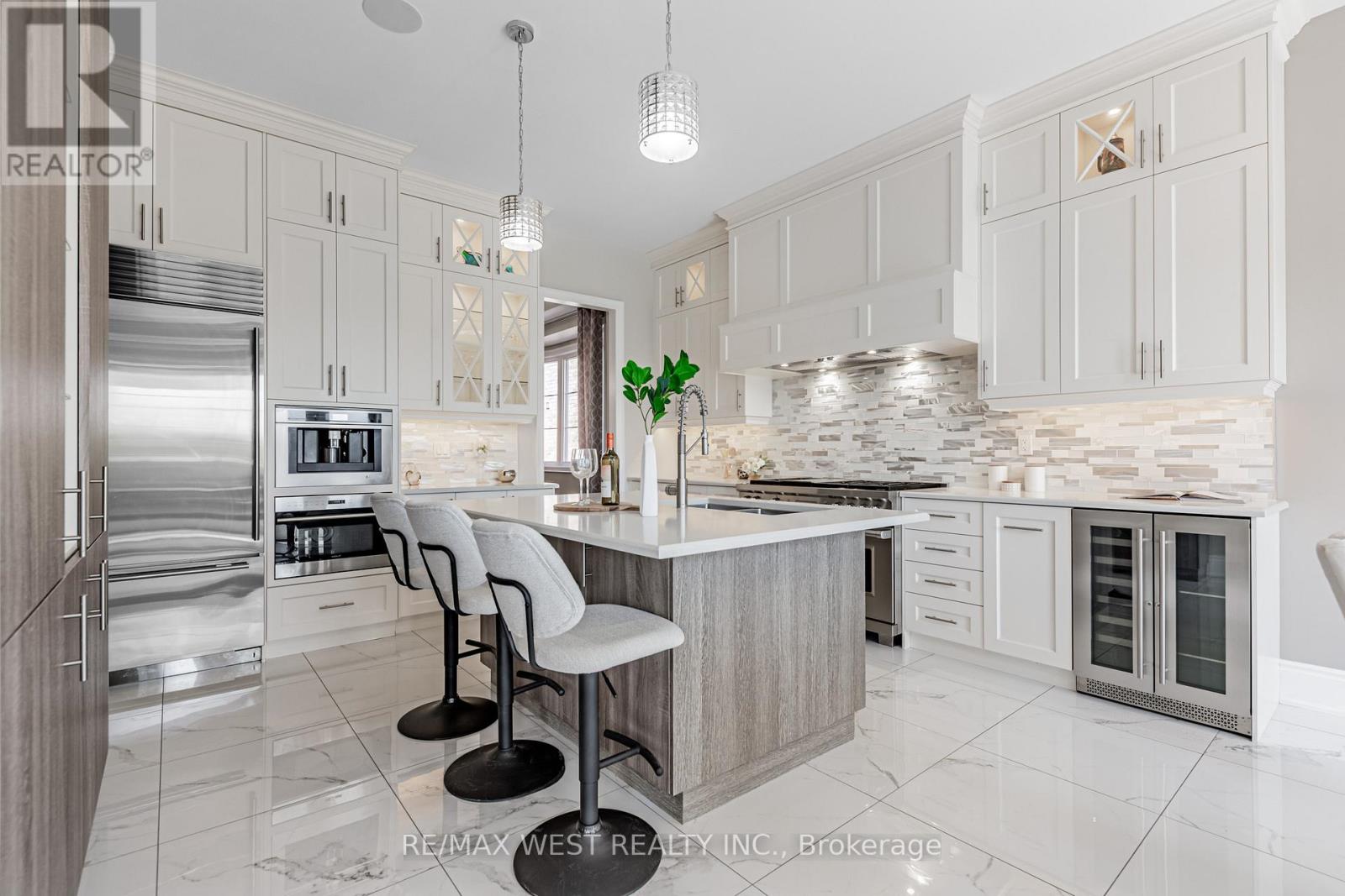 175 Woodgate Pines Drive, Vaughan, Ontario  L4H 4K5 - Photo 8 - N13068082
