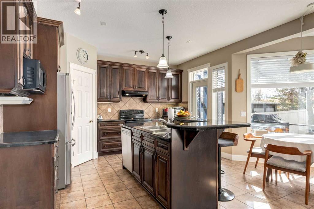 72 Wentworth Crescent Sw, Calgary, Alberta  T3H 5V2 - Photo 10 - A2306507
