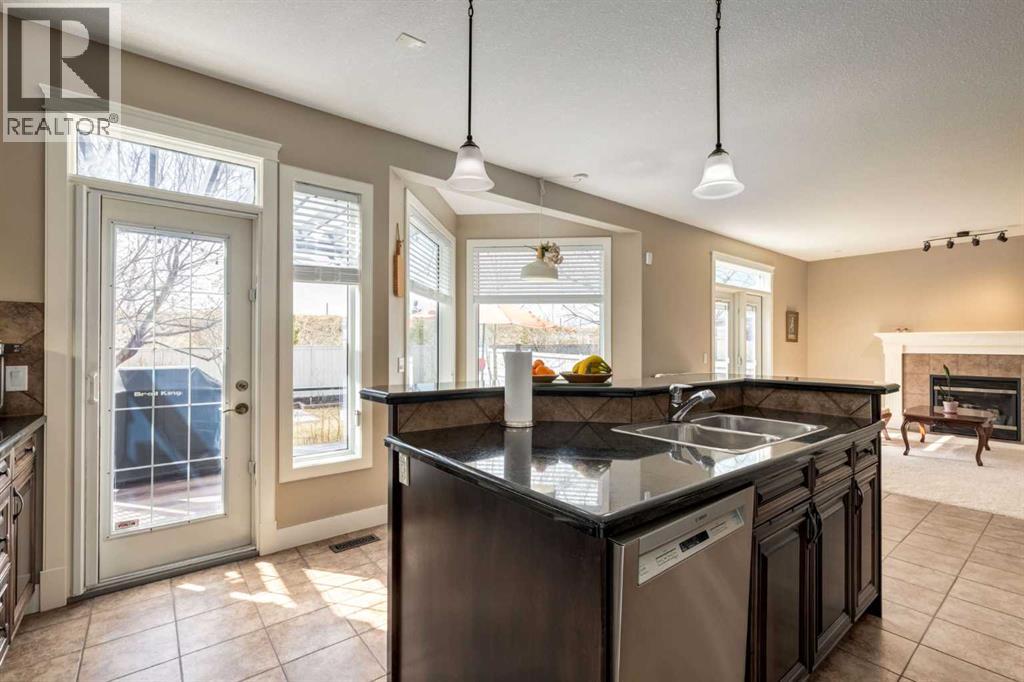 72 Wentworth Crescent Sw, Calgary, Alberta  T3H 5V2 - Photo 11 - A2306507