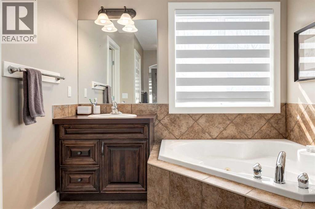 72 Wentworth Crescent Sw, Calgary, Alberta  T3H 5V2 - Photo 24 - A2306507