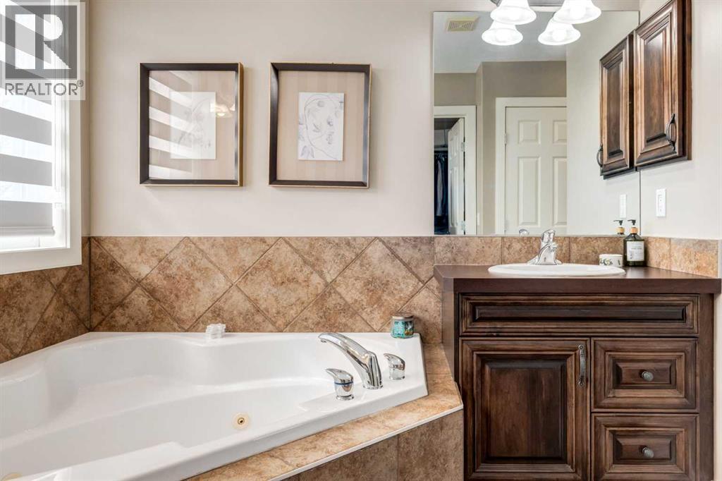 72 Wentworth Crescent Sw, Calgary, Alberta  T3H 5V2 - Photo 25 - A2306507