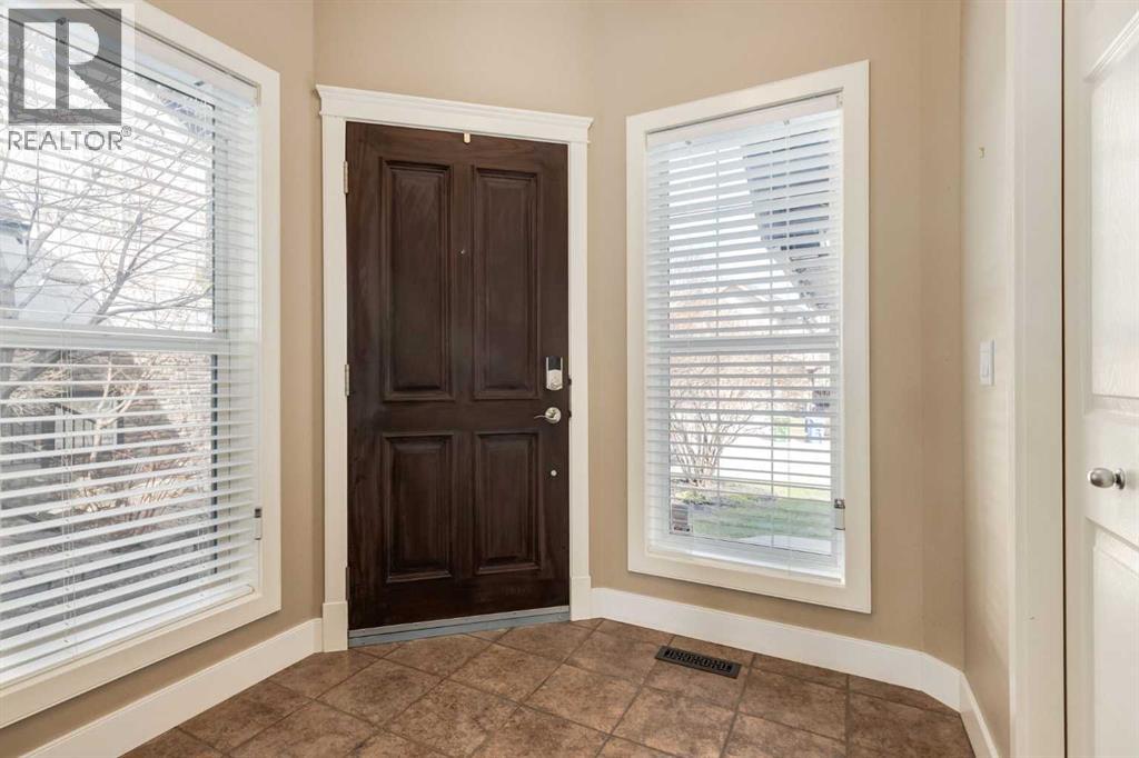 72 Wentworth Crescent Sw, Calgary, Alberta  T3H 5V2 - Photo 3 - A2306507