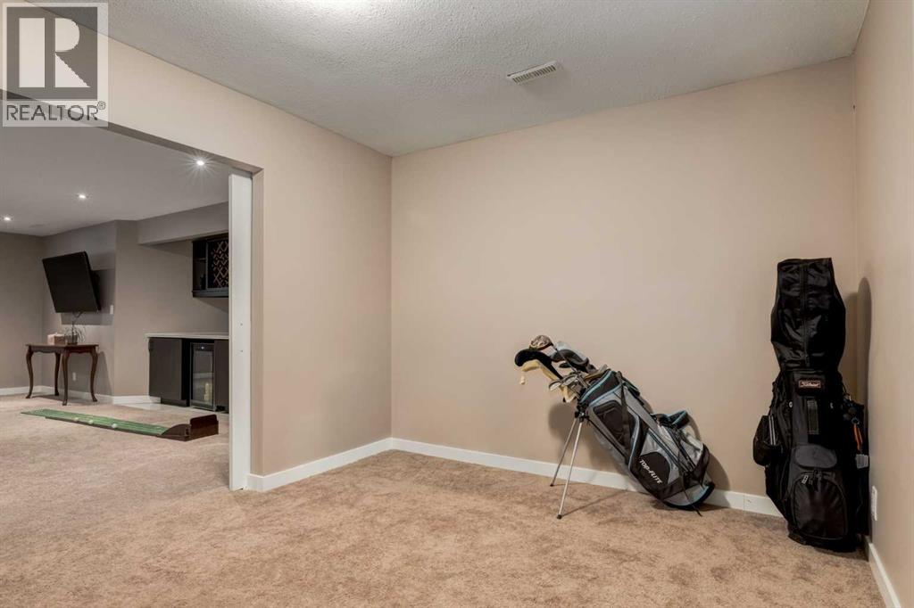 72 Wentworth Crescent Sw, Calgary, Alberta  T3H 5V2 - Photo 33 - A2306507