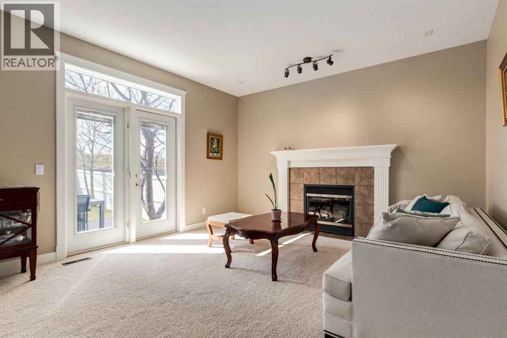 72 Wentworth Crescent Sw, Calgary, Alberta  T3H 5V2 - Photo 5 - A2306507
