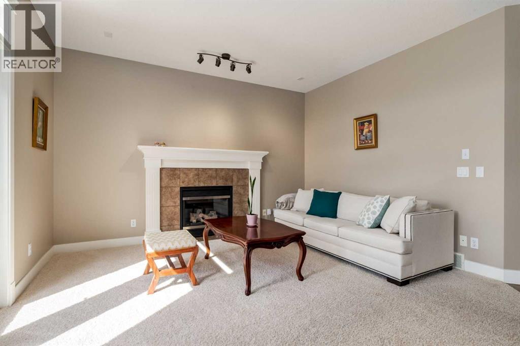 72 Wentworth Crescent Sw, Calgary, Alberta  T3H 5V2 - Photo 6 - A2306507