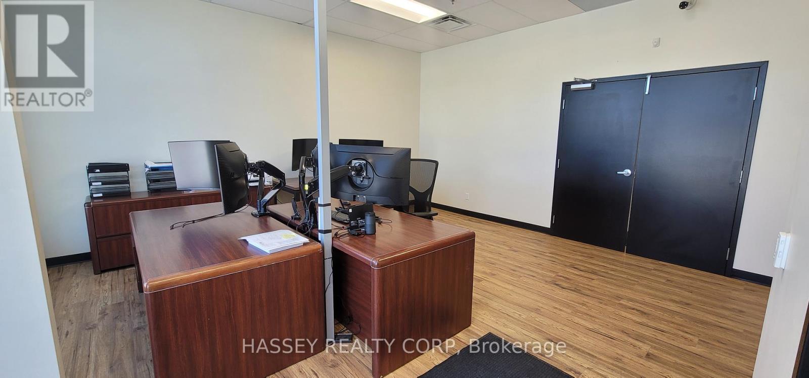 4 - 322 King Street, Barrie (0 West), Ontario  L4N 6L2 - Photo 2 - S13068206