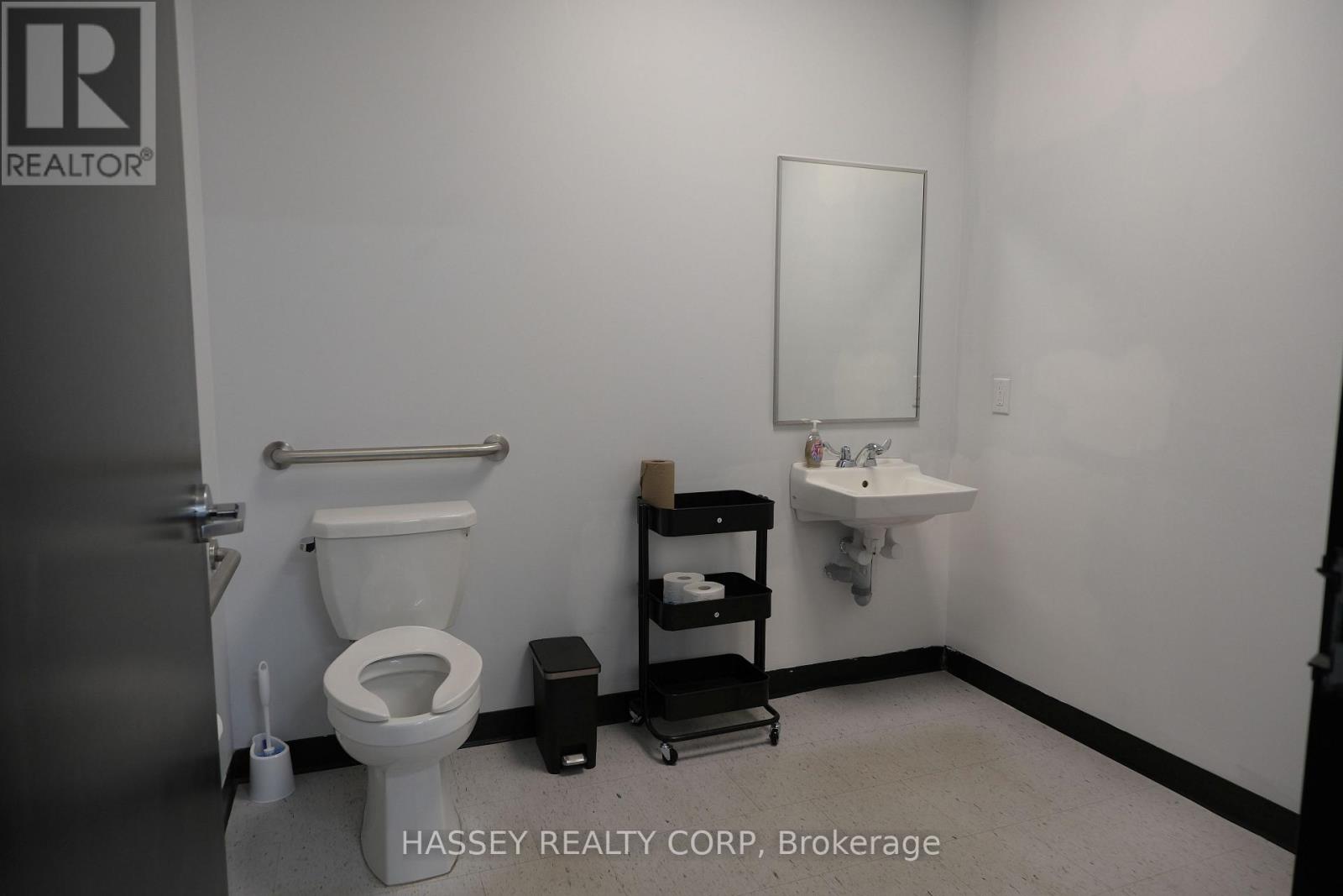 4 - 322 King Street, Barrie (0 West), Ontario  L4N 6L2 - Photo 5 - S13068206