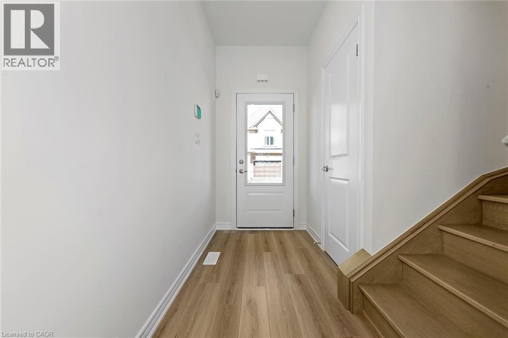 205 Thames Way Unit# 31, Hamilton, Ontario  L0R 1W2 - Photo 3 - 40825749